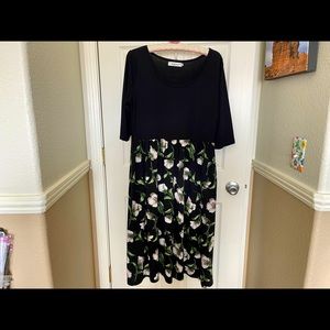 Black floral with black bodice size XL pull-over dress